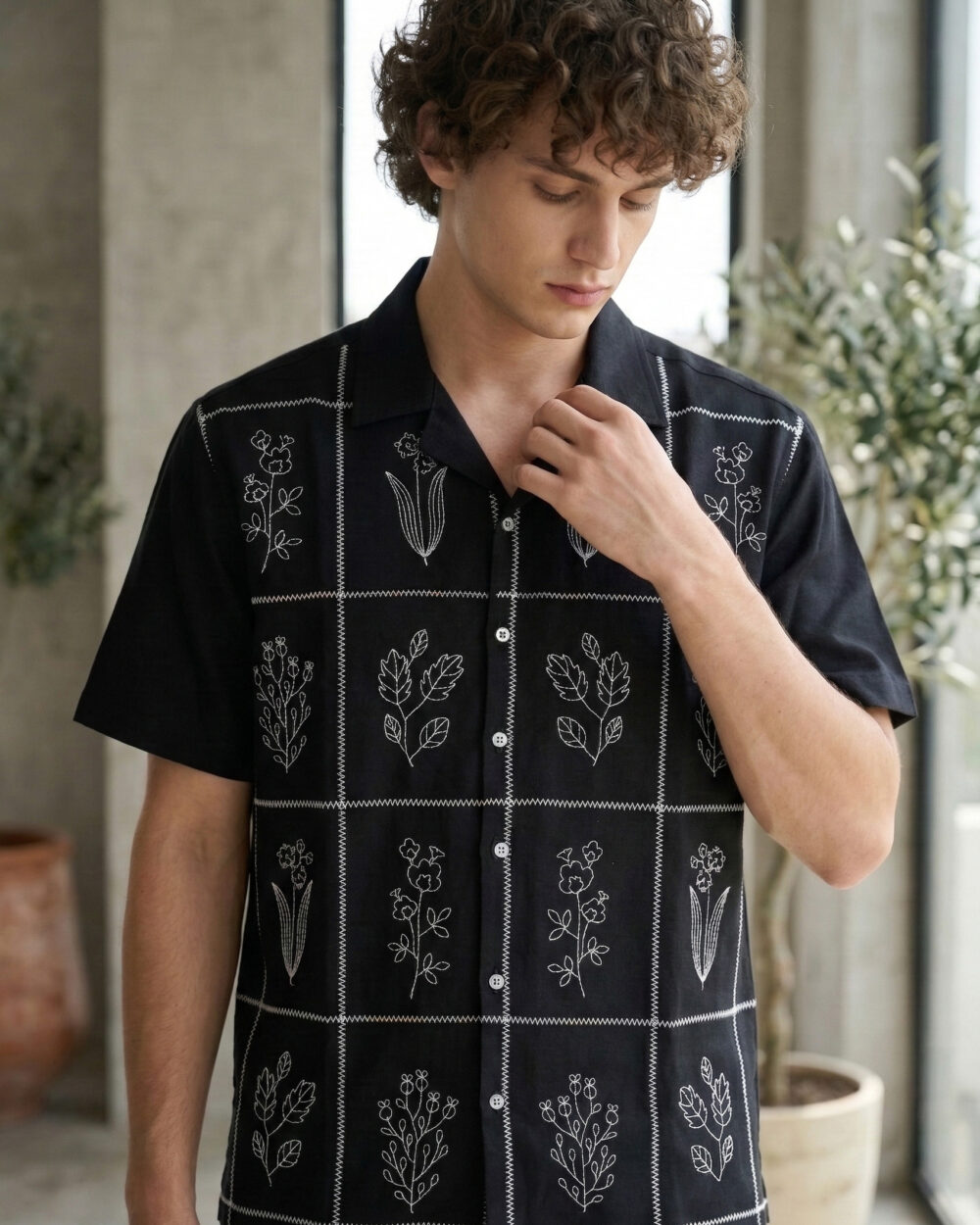 Men Relaxed fit Black shirt